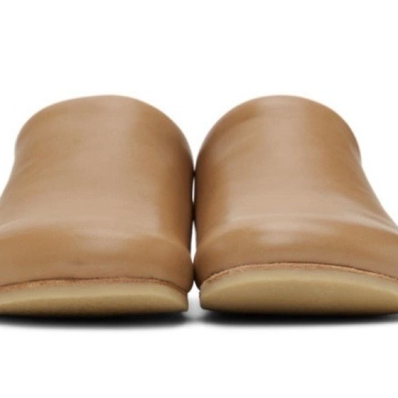 Lauren Manoogian Beige Leather Mono Mule - Picture 2 of 7